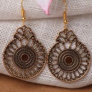 BRAND NEW Elegant Bronzed Drop Earrings